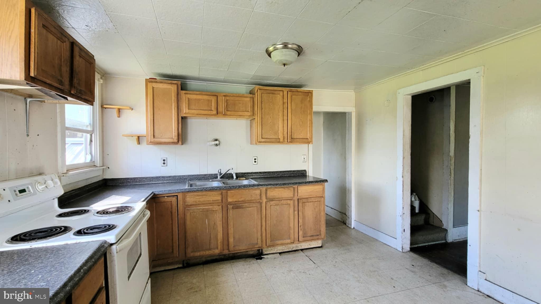 1511 Old Turnpike Rd