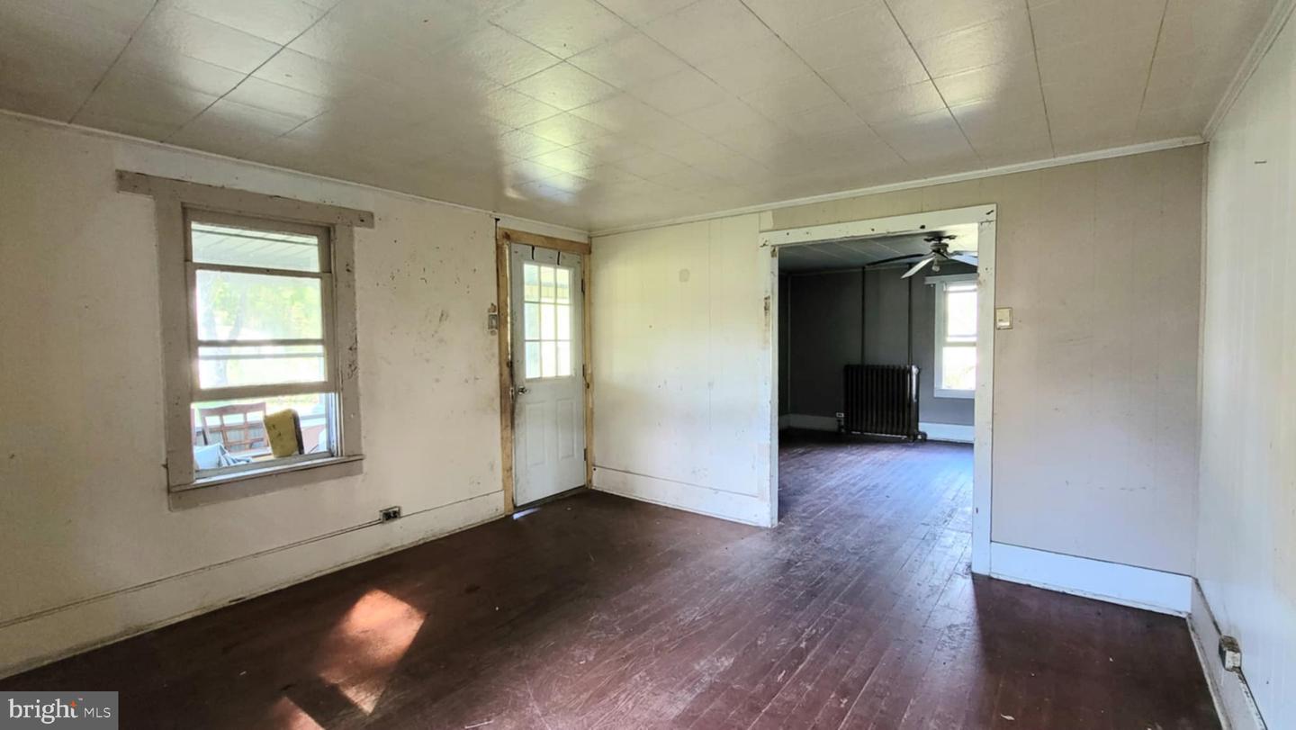 1511 Old Turnpike Rd