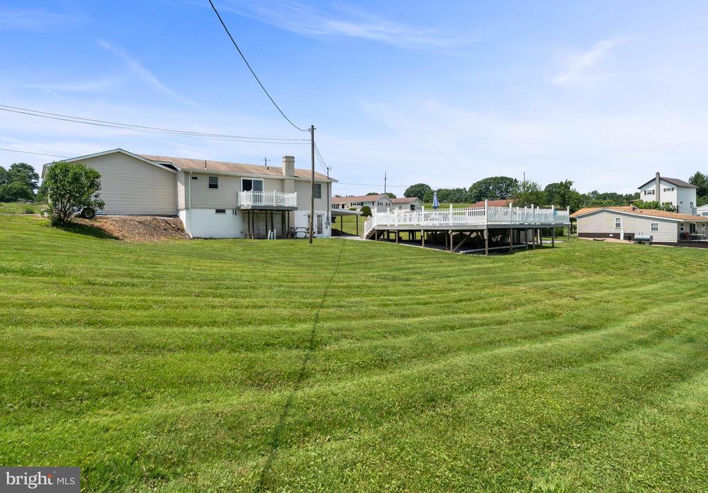90 Cemetery Rd
