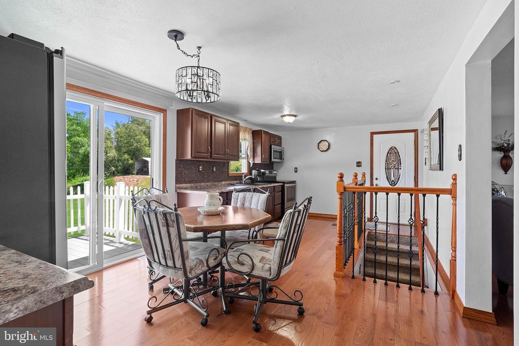 90 Cemetery Rd