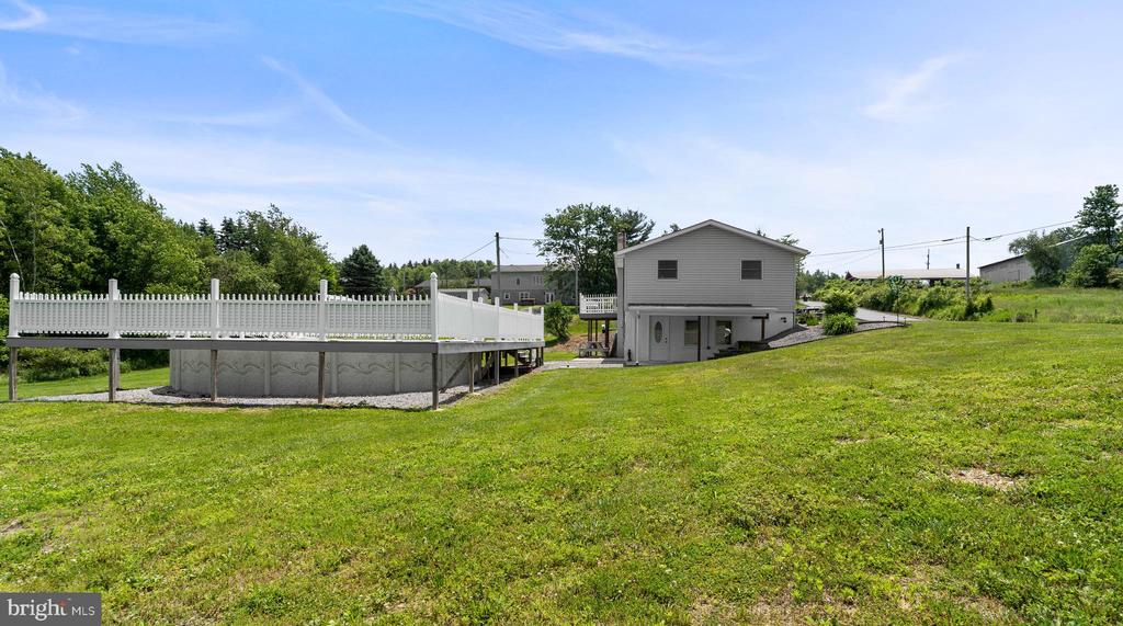 90 Cemetery Rd