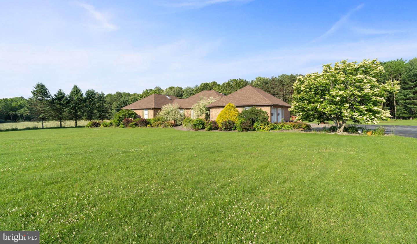 882 Rolling Stone Road