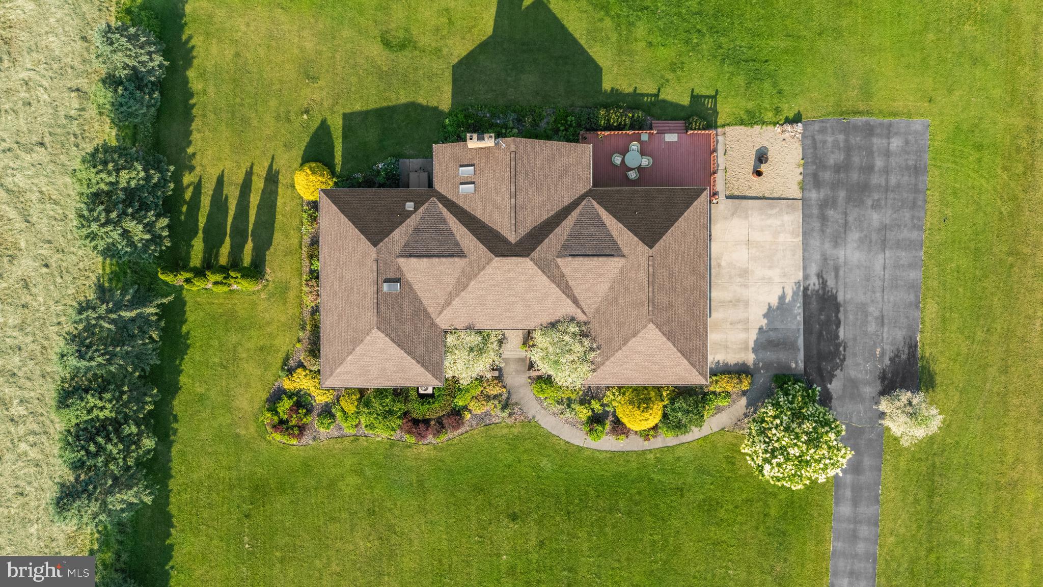 882 Rolling Stone Road