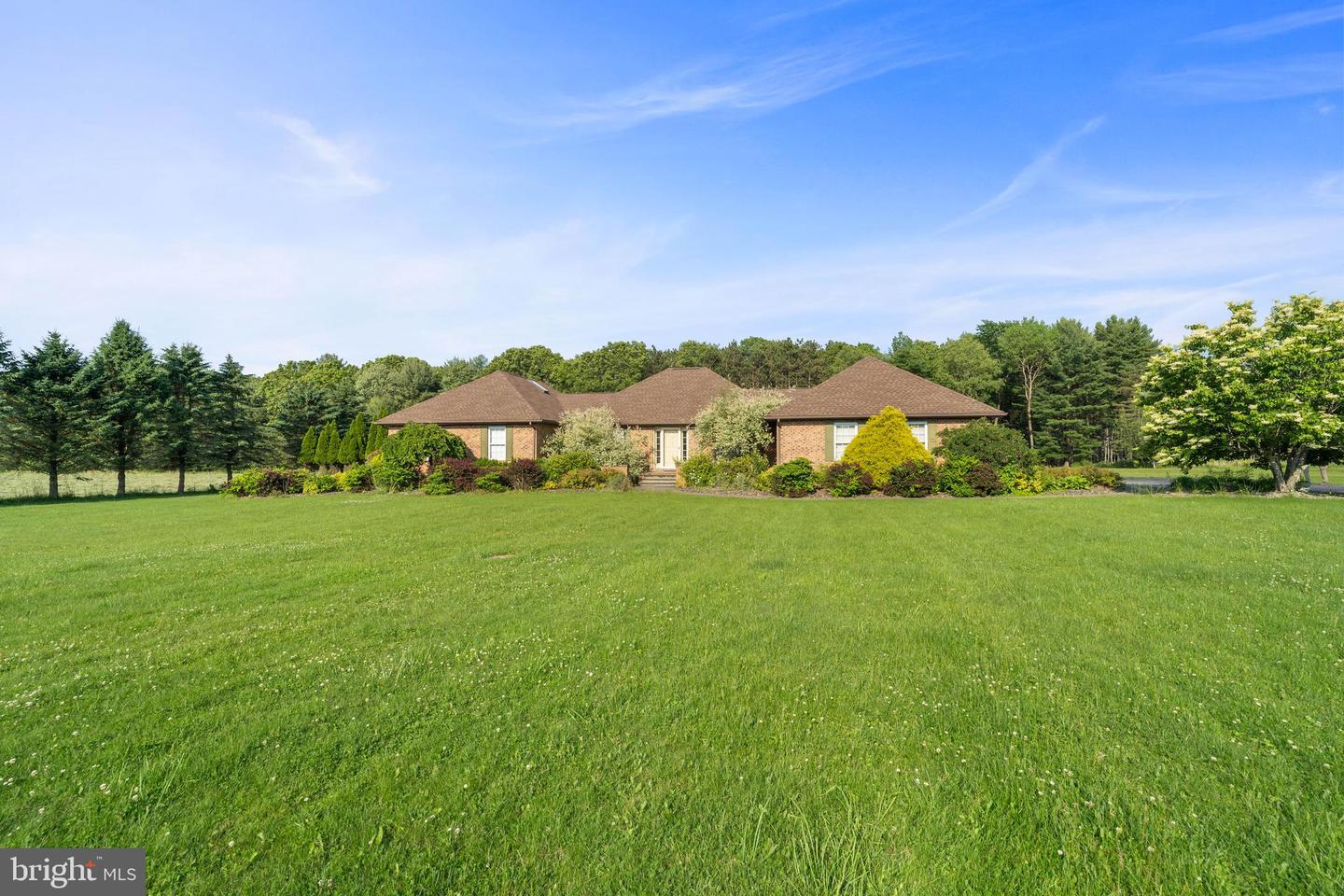 882 Rolling Stone Road