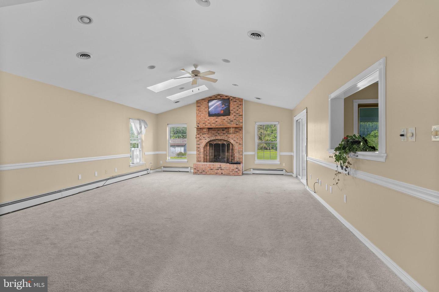 882 Rolling Stone Road