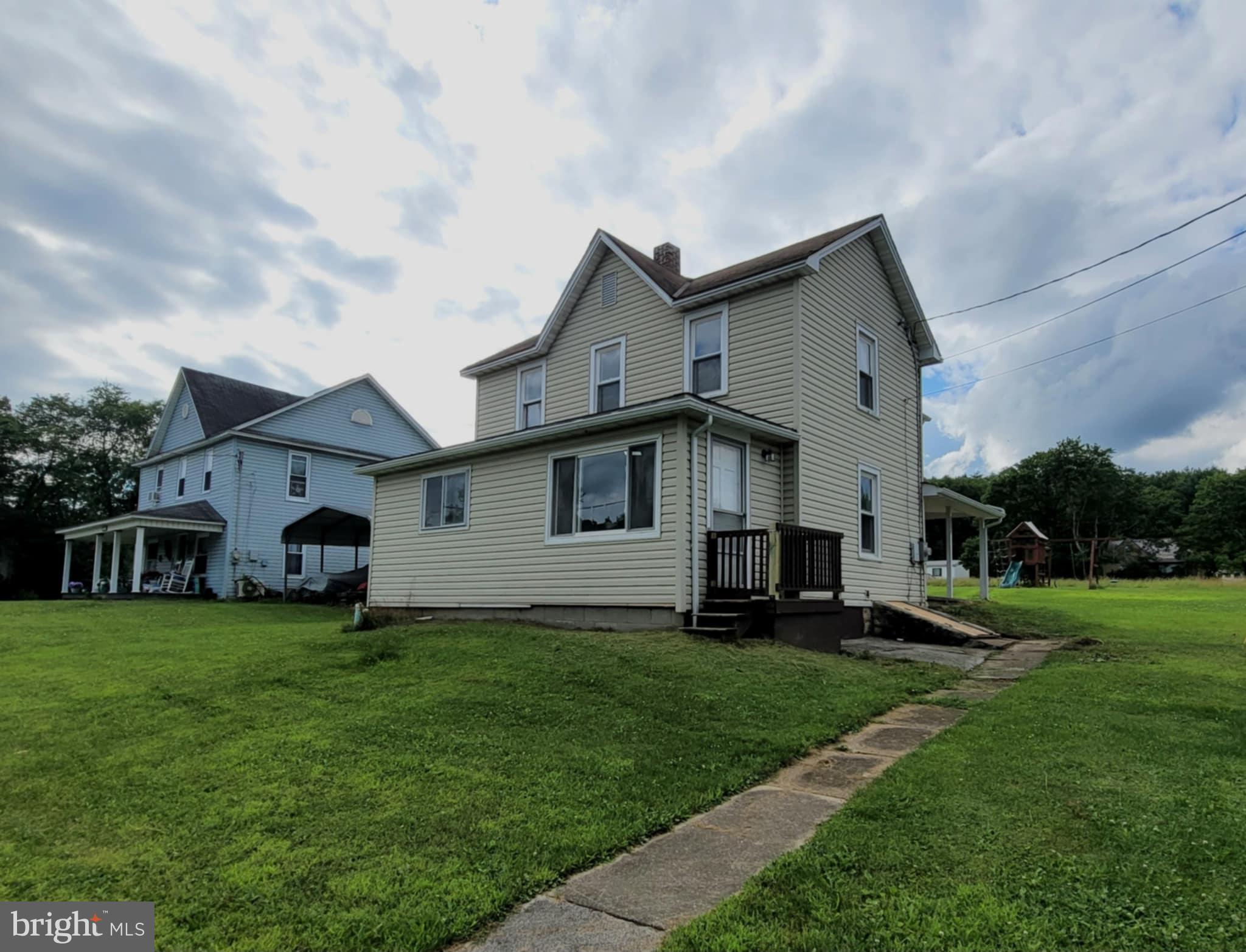 2561 Main St