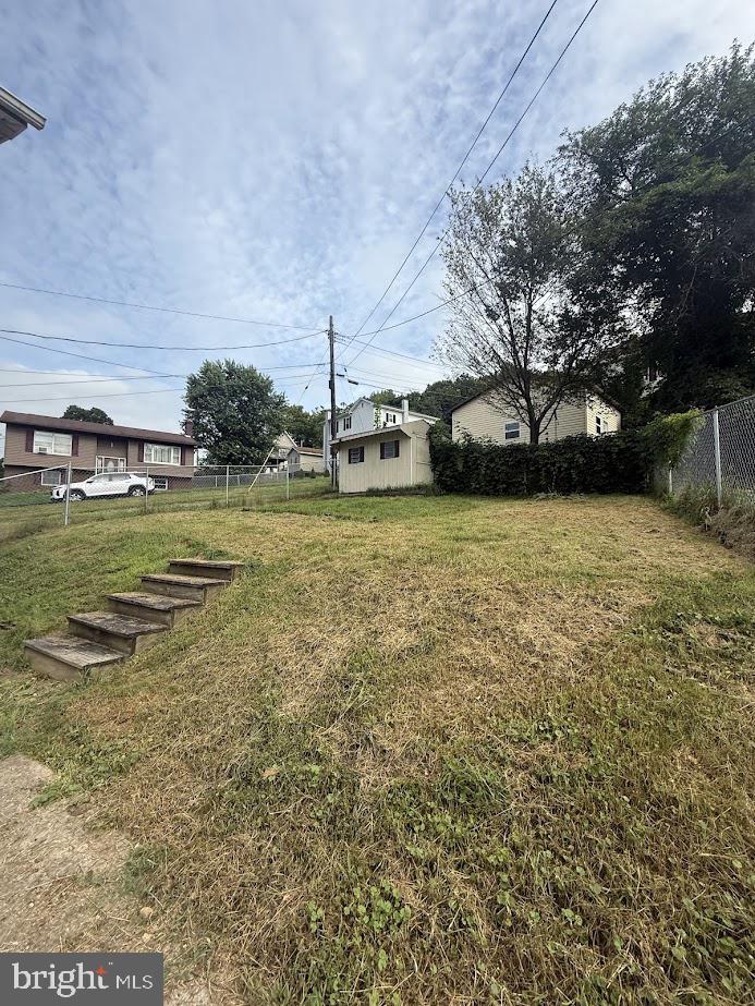 422 Hannah St