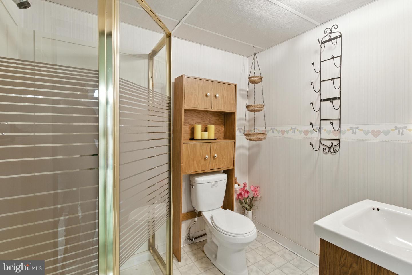 516 David St