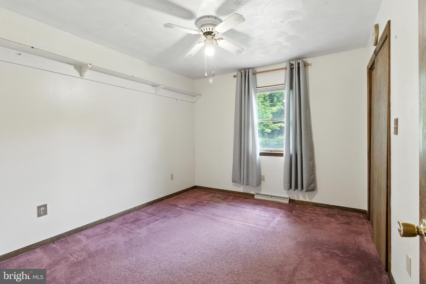 516 David St