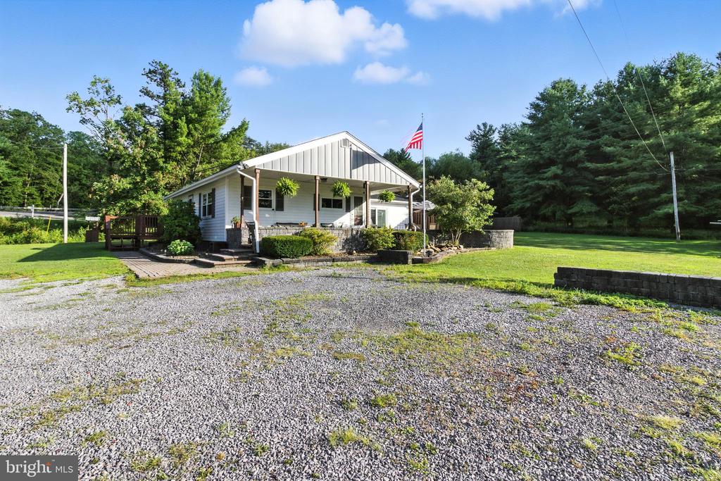 8421 Krebs Hwy