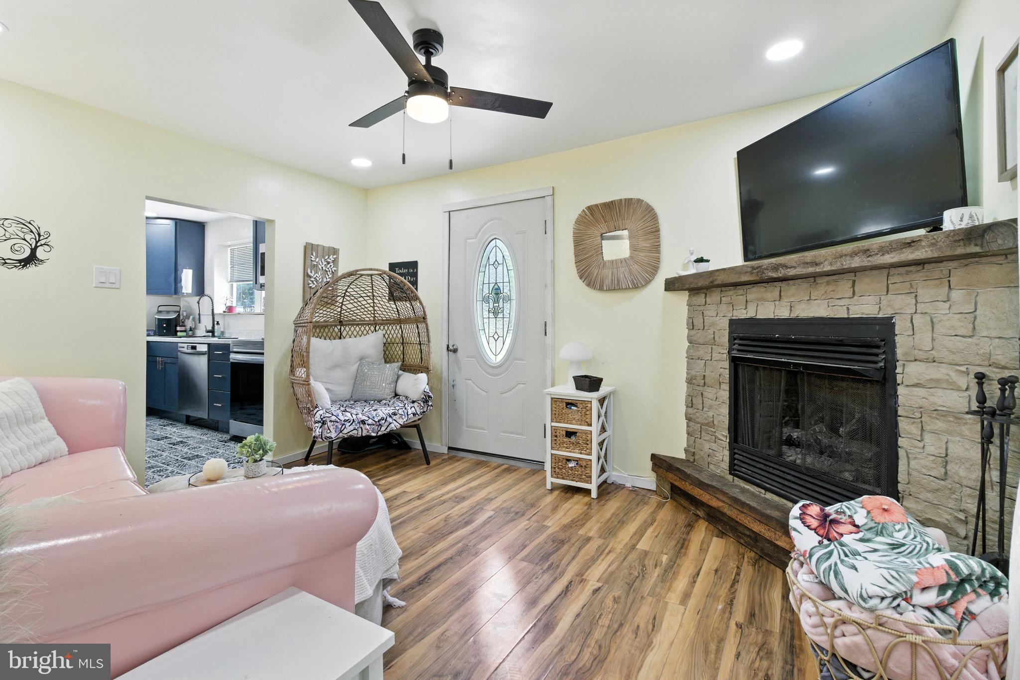 674 RED SCHOOLHOUSE ROAD