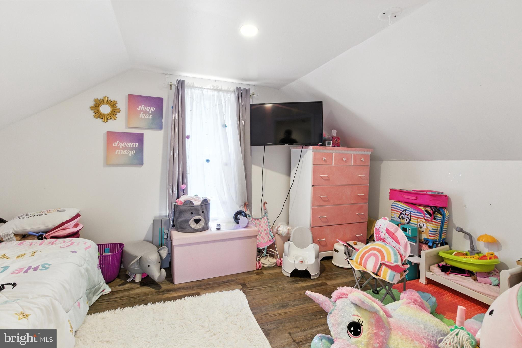 674 RED SCHOOLHOUSE ROAD