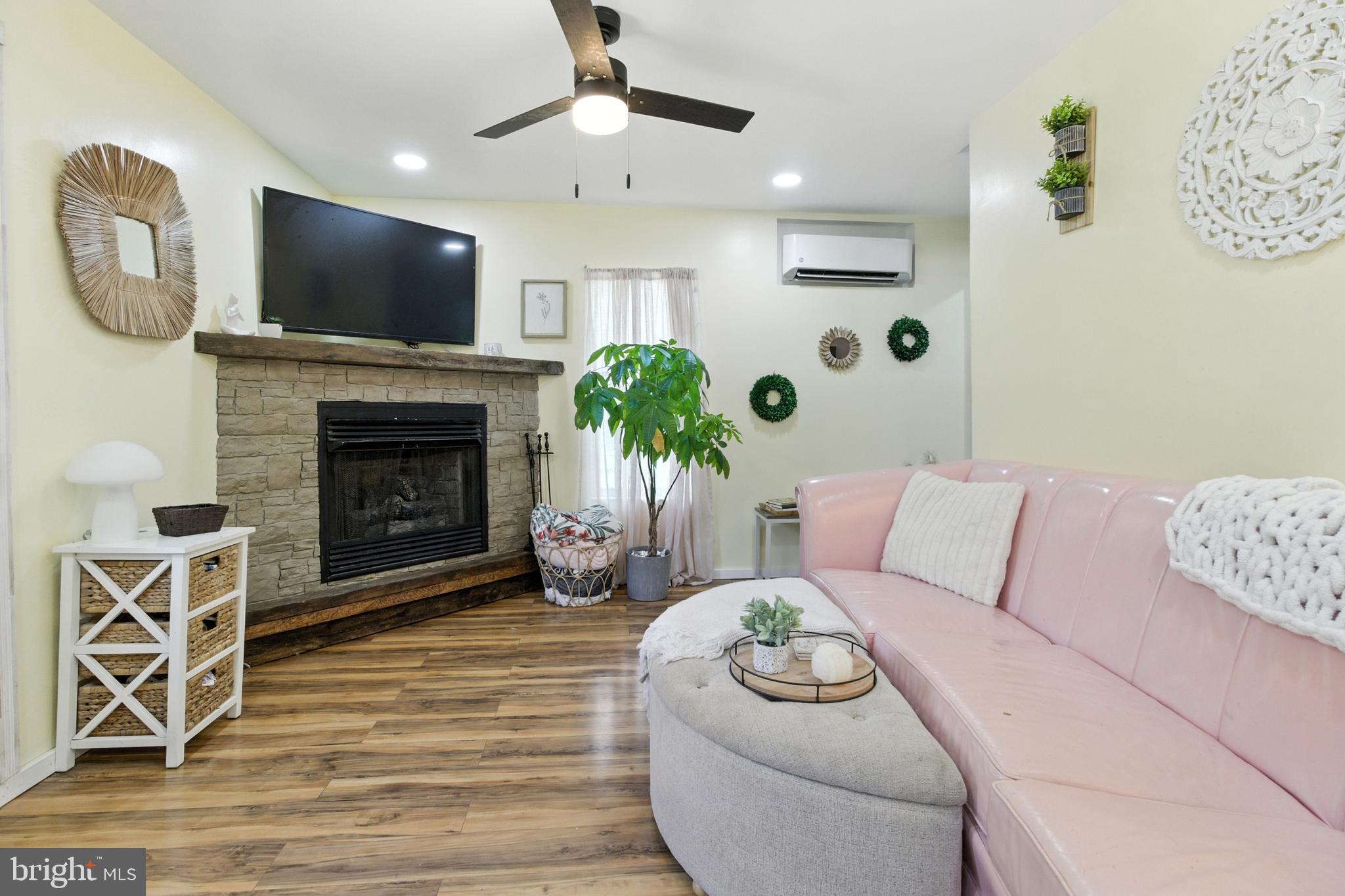 674 RED SCHOOLHOUSE ROAD