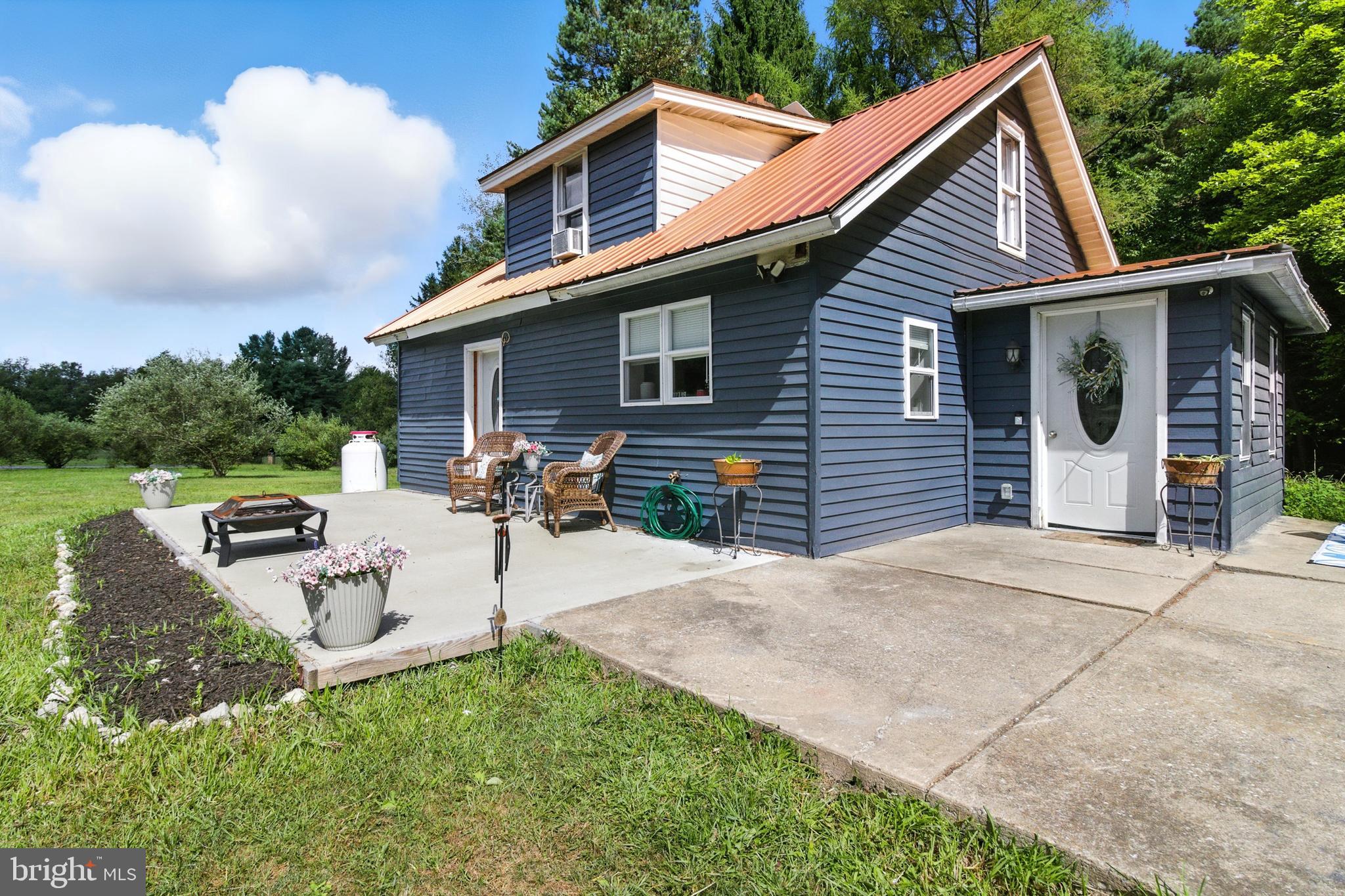 674 RED SCHOOLHOUSE ROAD