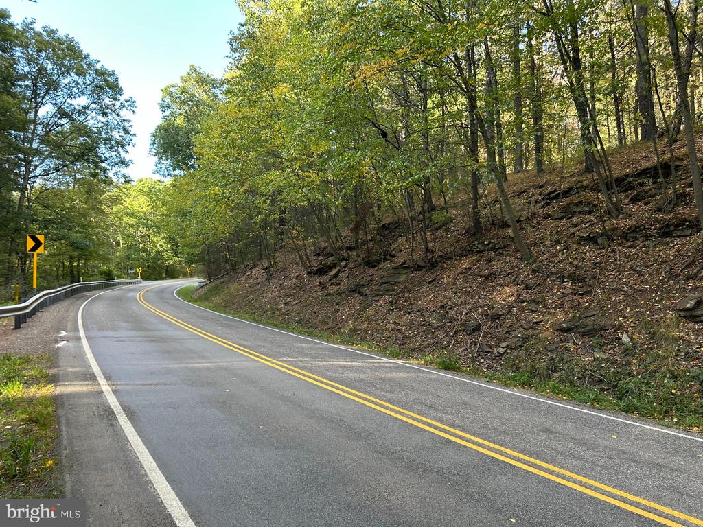 6000 ROLLING STONE ROAD