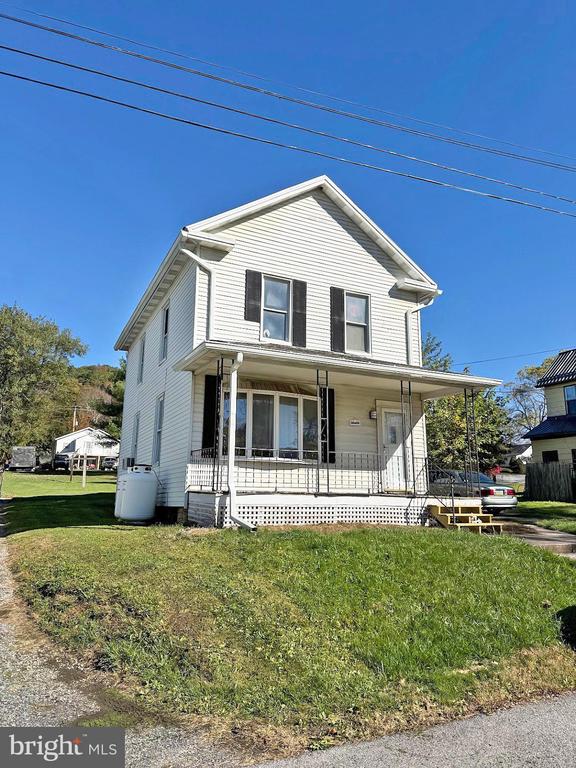 86 LYNN STREET