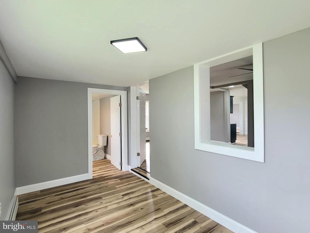 2561 MAIN STREET