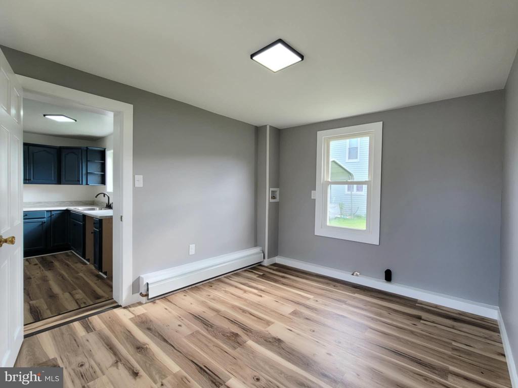 2561 MAIN STREET