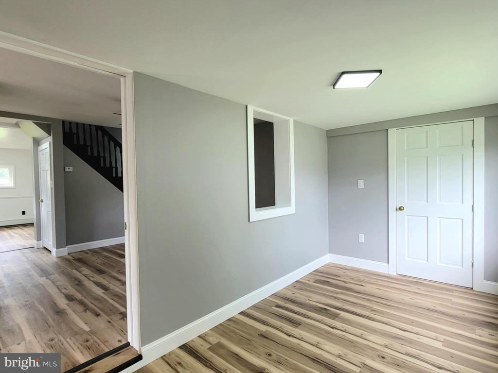 2561 MAIN STREET
