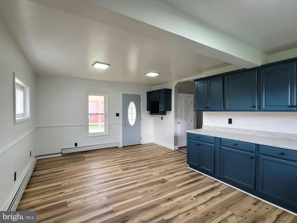 2561 MAIN STREET