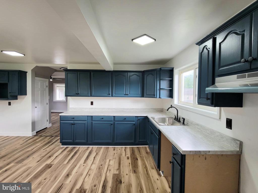 2561 MAIN STREET