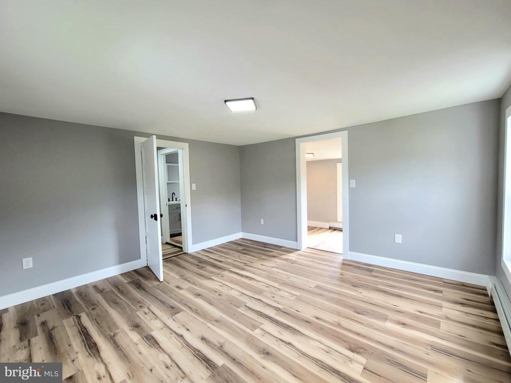 2561 MAIN STREET