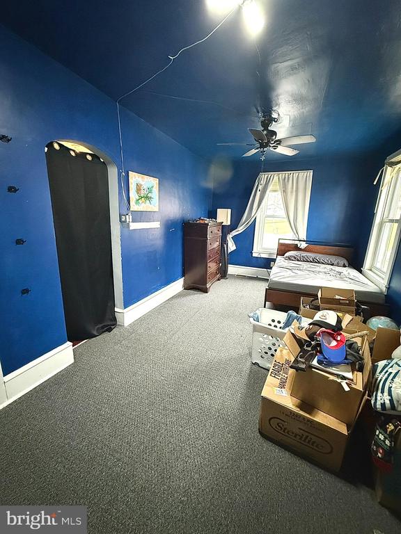 32 BLUEBALL ROAD