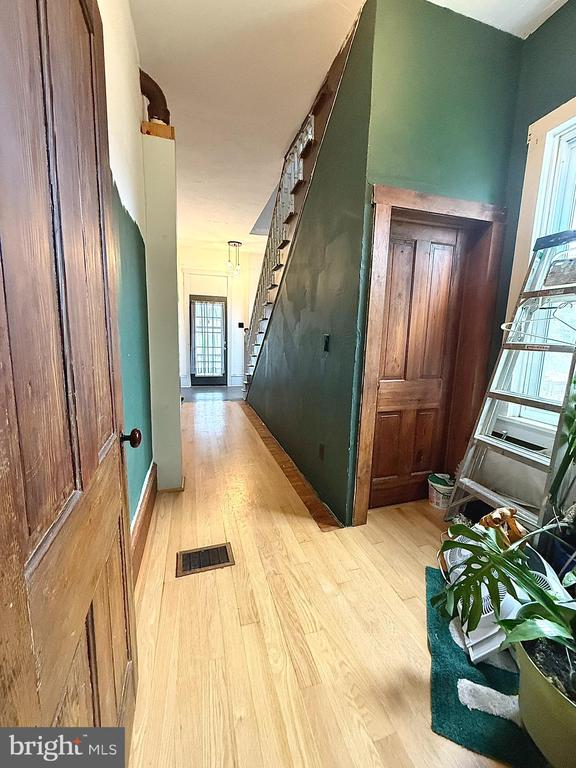 32 BLUEBALL ROAD