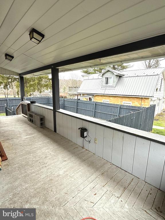 32 BLUEBALL ROAD