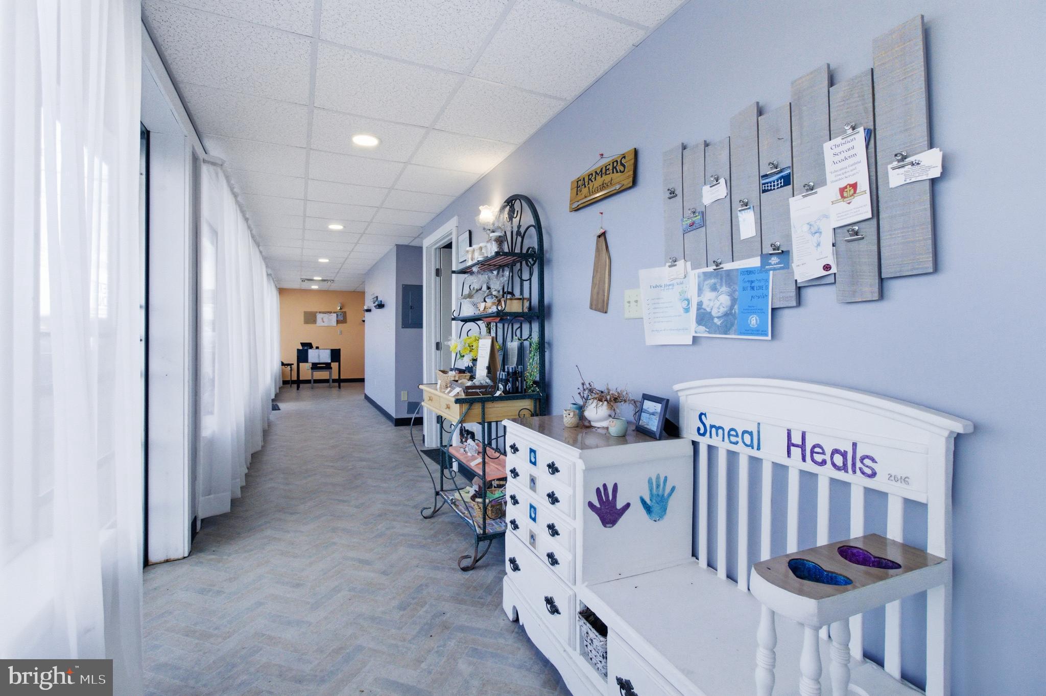 1081 & 1083 N FRONT STREET