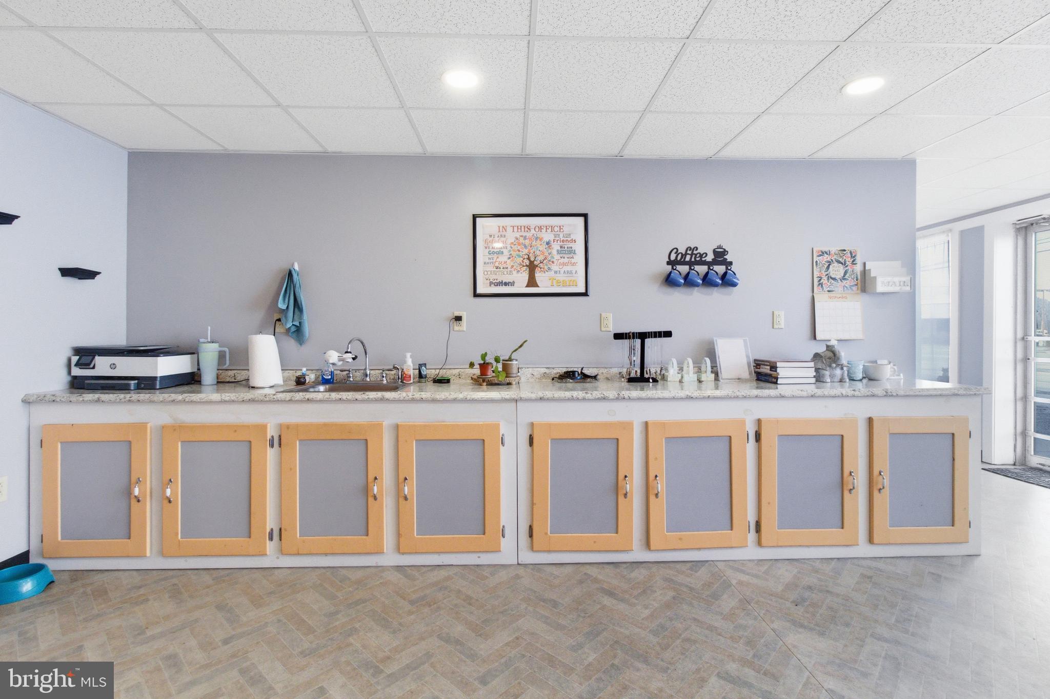 1081 & 1083 N FRONT STREET