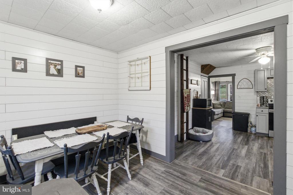 472 BRIDGEPORT ROAD