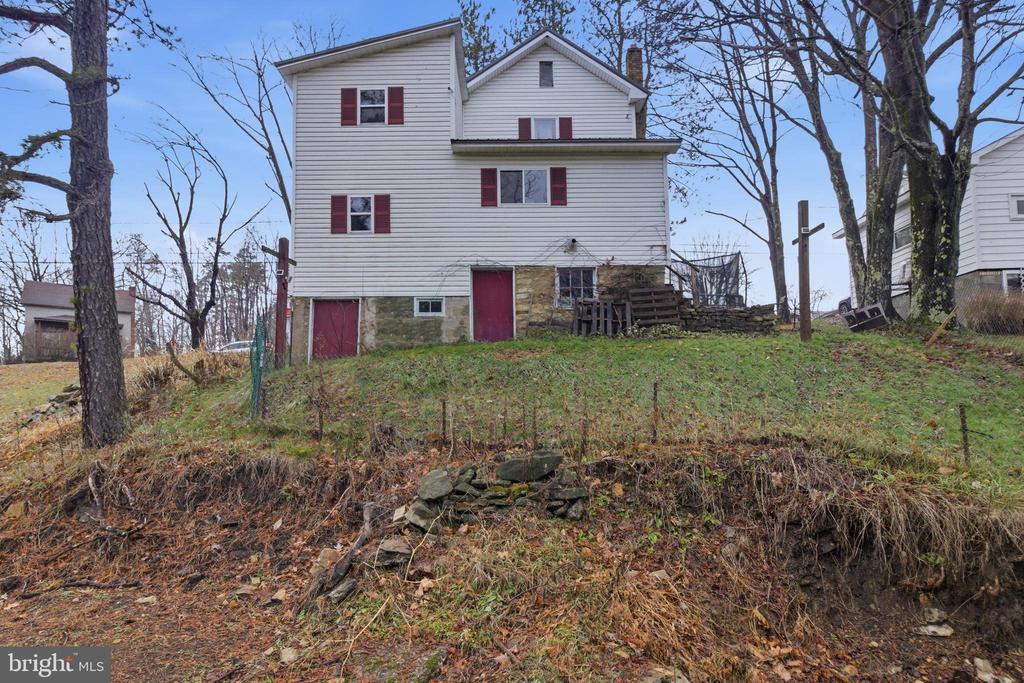 472 BRIDGEPORT ROAD