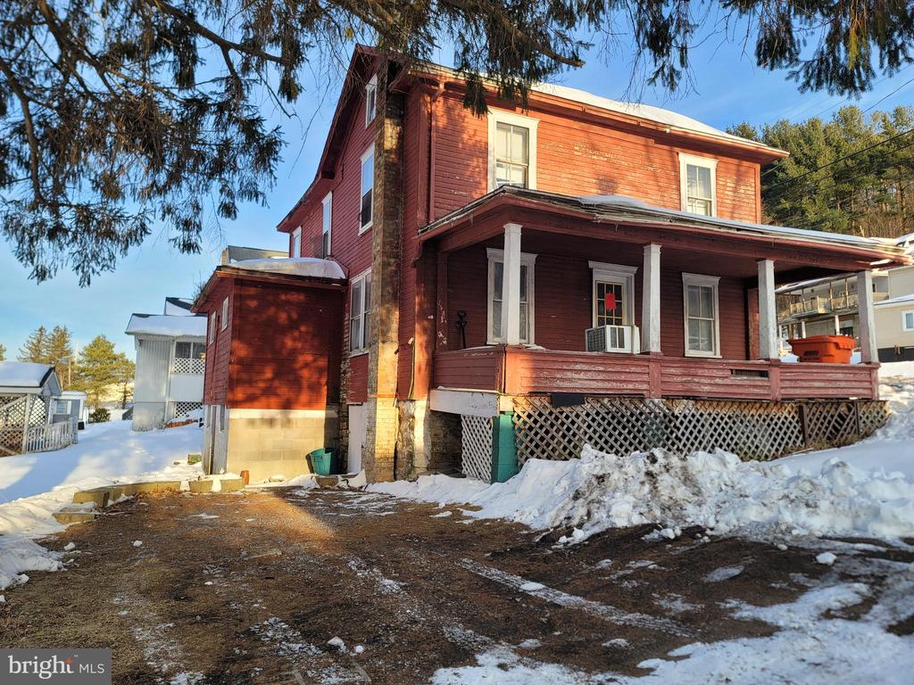 357 SPRING STREET
