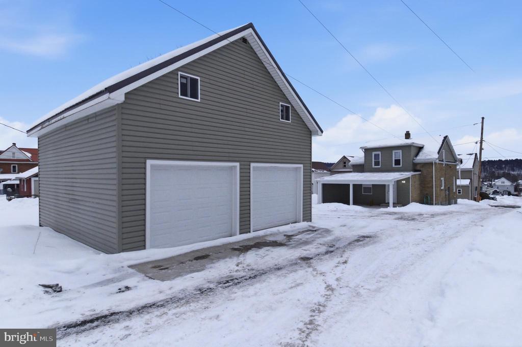 324 W 6TH AVENUE