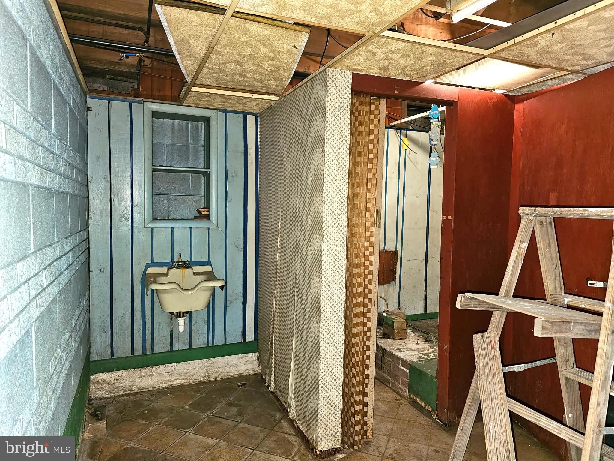 517 W PRESQUEISLE STREET