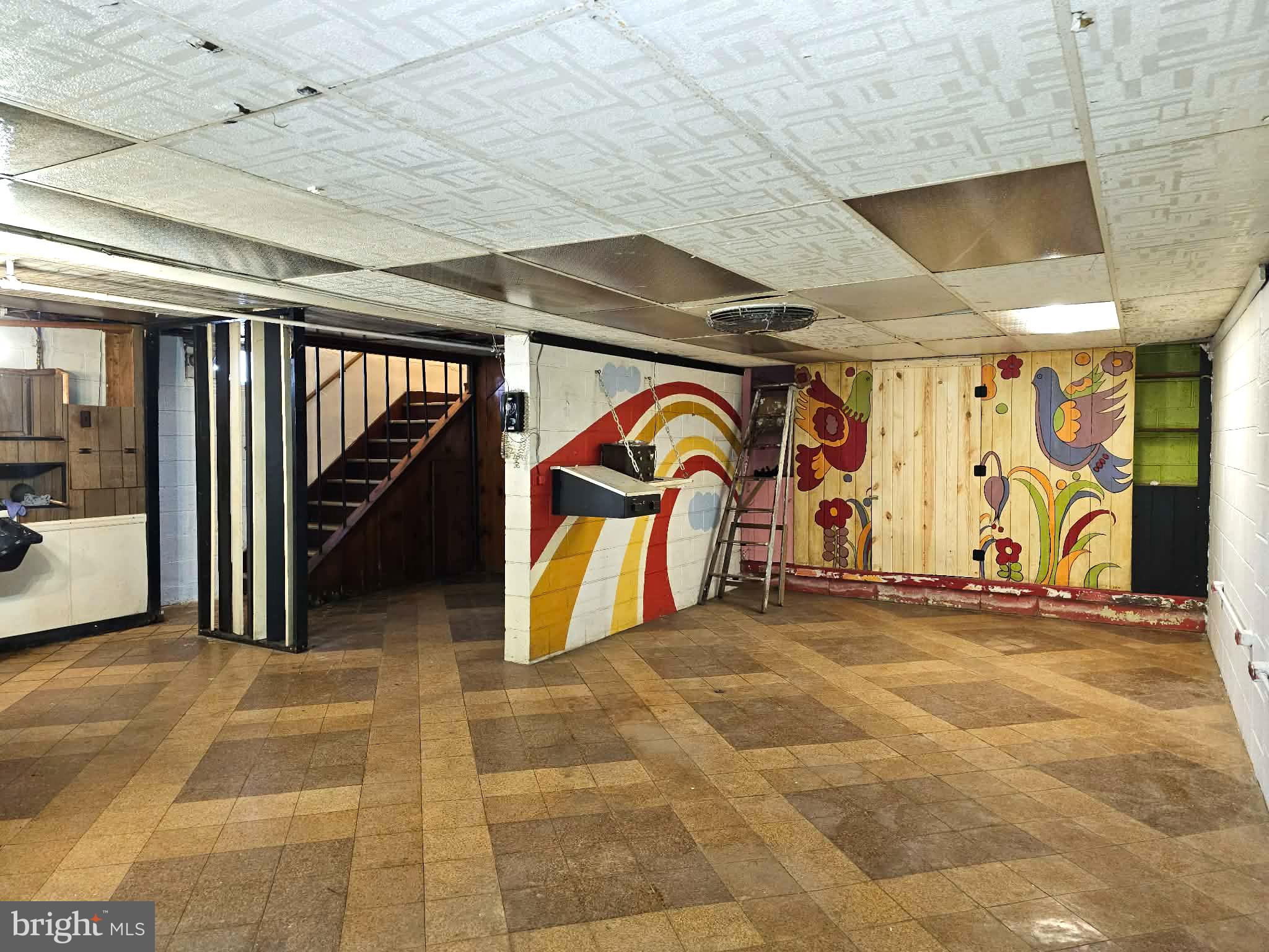 517 W PRESQUEISLE STREET