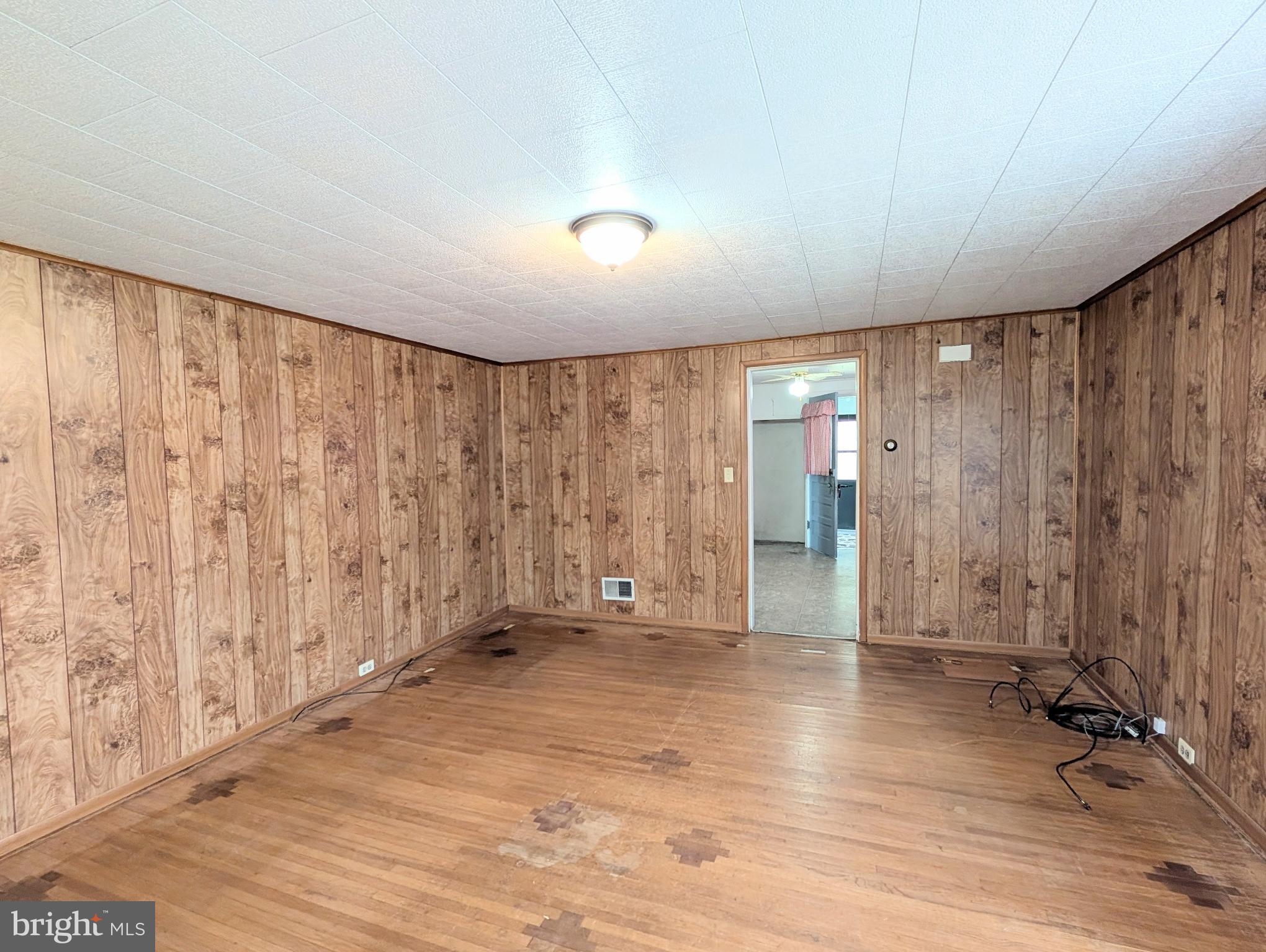 5555 GLEN HOPE BOULEVARD