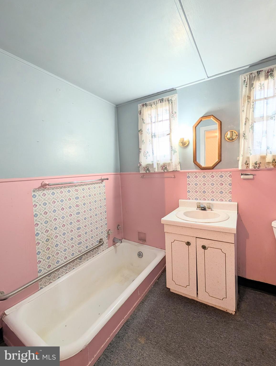 5555 GLEN HOPE BOULEVARD