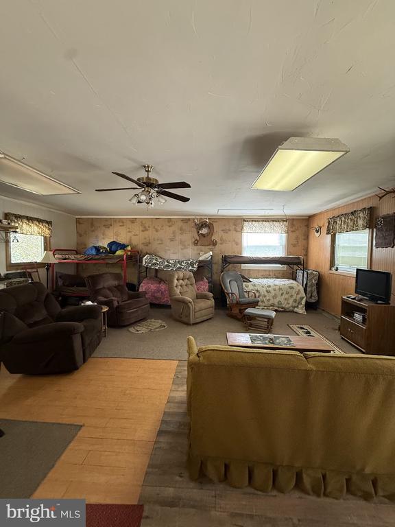 1922 AMES RD