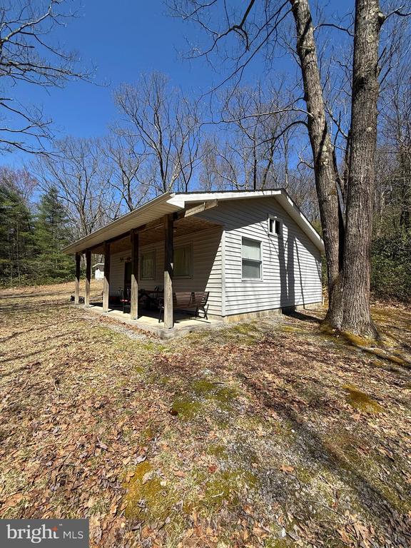 1922 AMES RD