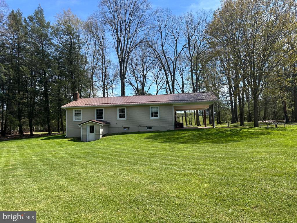 693 BIG RUN ROAD