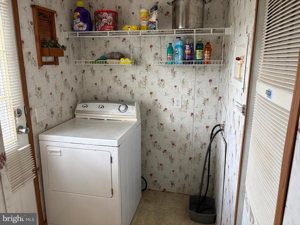 805 FLORENCE