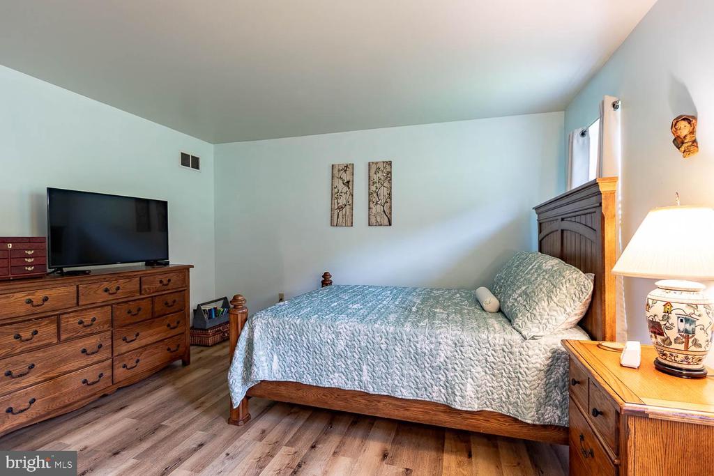 682 EMIGH RUN ROAD