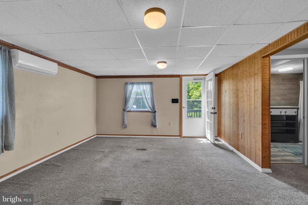 142 HILLCREST STREET