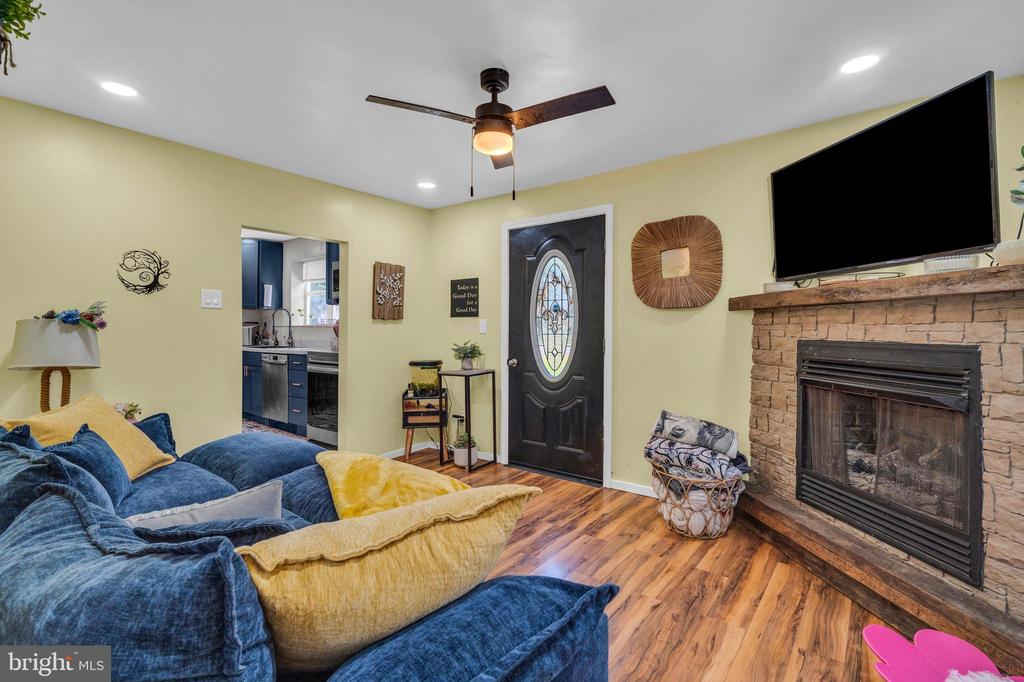 674 RED SCHOOLHOUSE ROAD