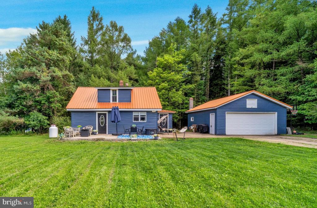 674 RED SCHOOLHOUSE ROAD