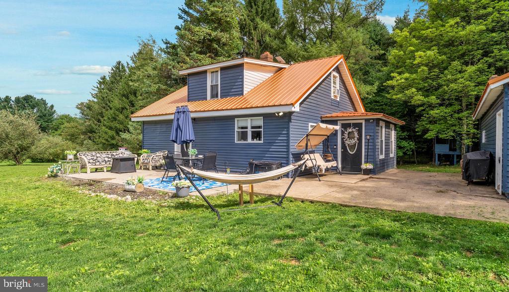 674 RED SCHOOLHOUSE ROAD