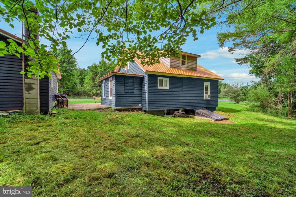 674 RED SCHOOLHOUSE ROAD