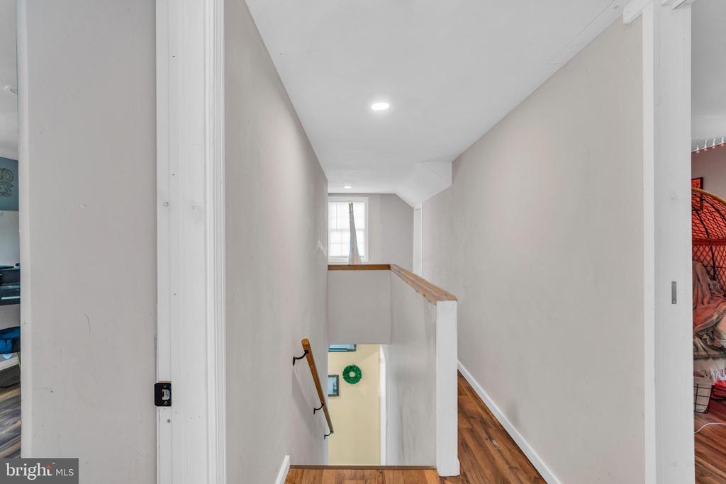 674 RED SCHOOLHOUSE ROAD